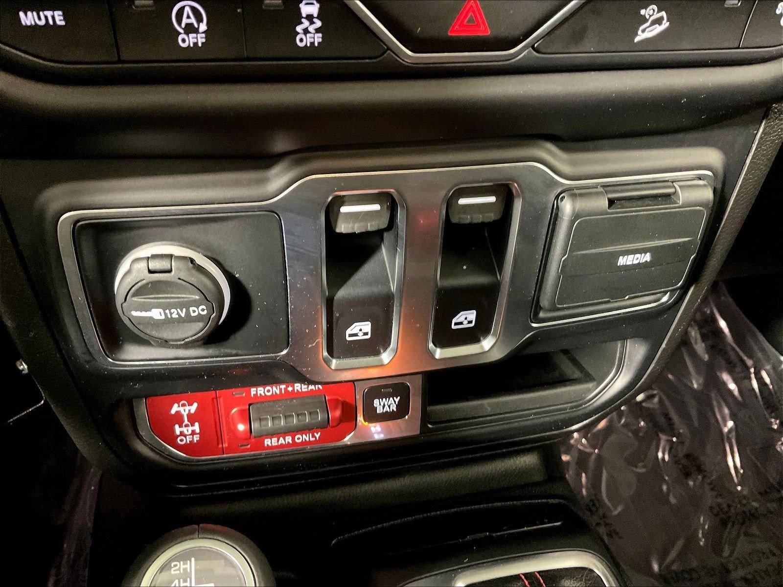 Used 2020 Jeep Wrangler Rubicon w/ LED Lighting Group AWD/4WD image 15