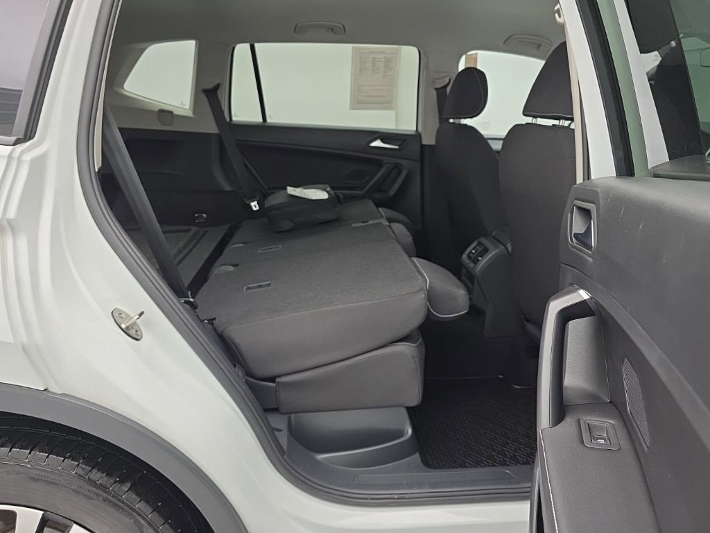 Used 2023 Volkswagen Tiguan S image 41