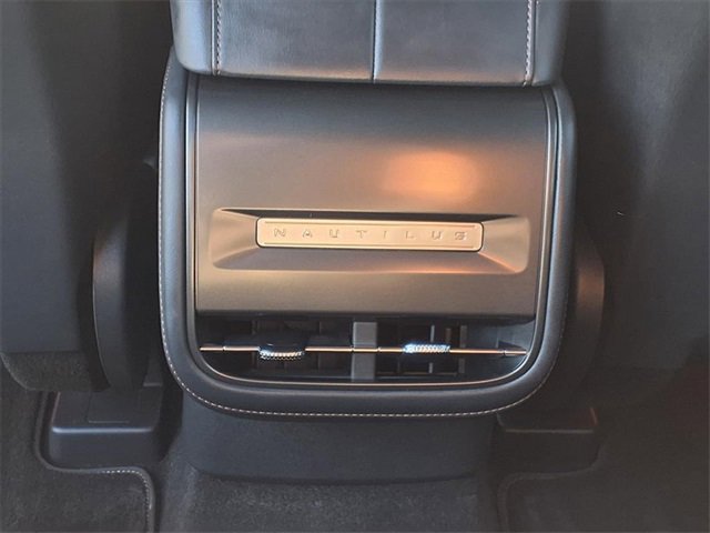 Certified 2025 Lincoln Nautilus Premier w/ Jet Appearance Package image 9