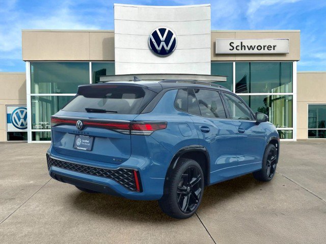 Certified 2025 Volkswagen Tiguan SE R-Line AWD/4WD image 6