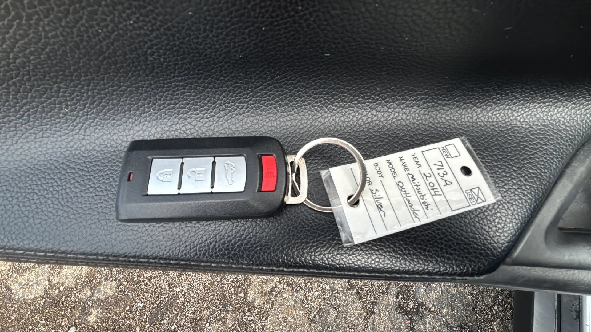 Used 2014 Mitsubishi Outlander SE FWD image 24