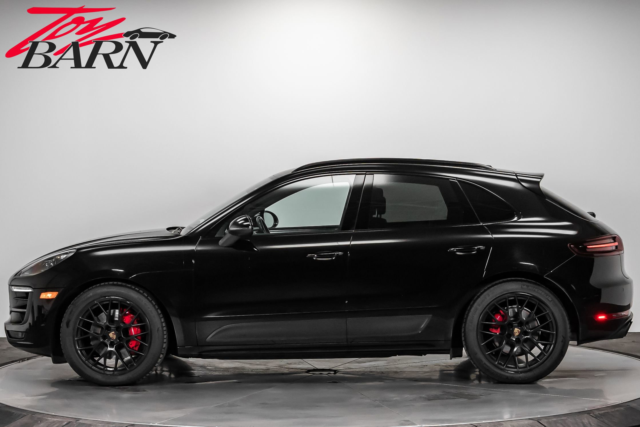 Used 2018 Porsche Macan GTS image 2