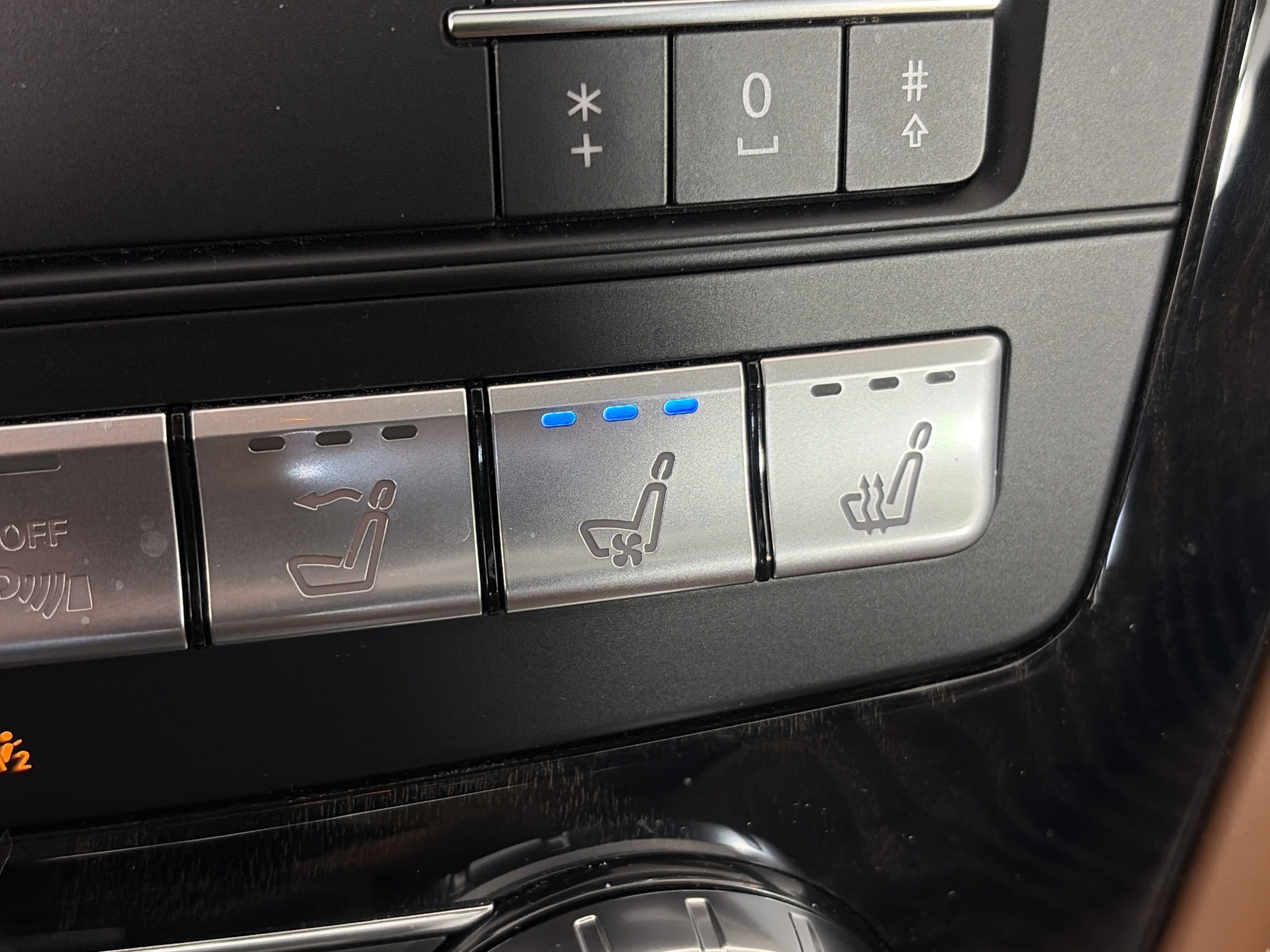 Used 2020 Mercedes-Benz SL 550 image 24