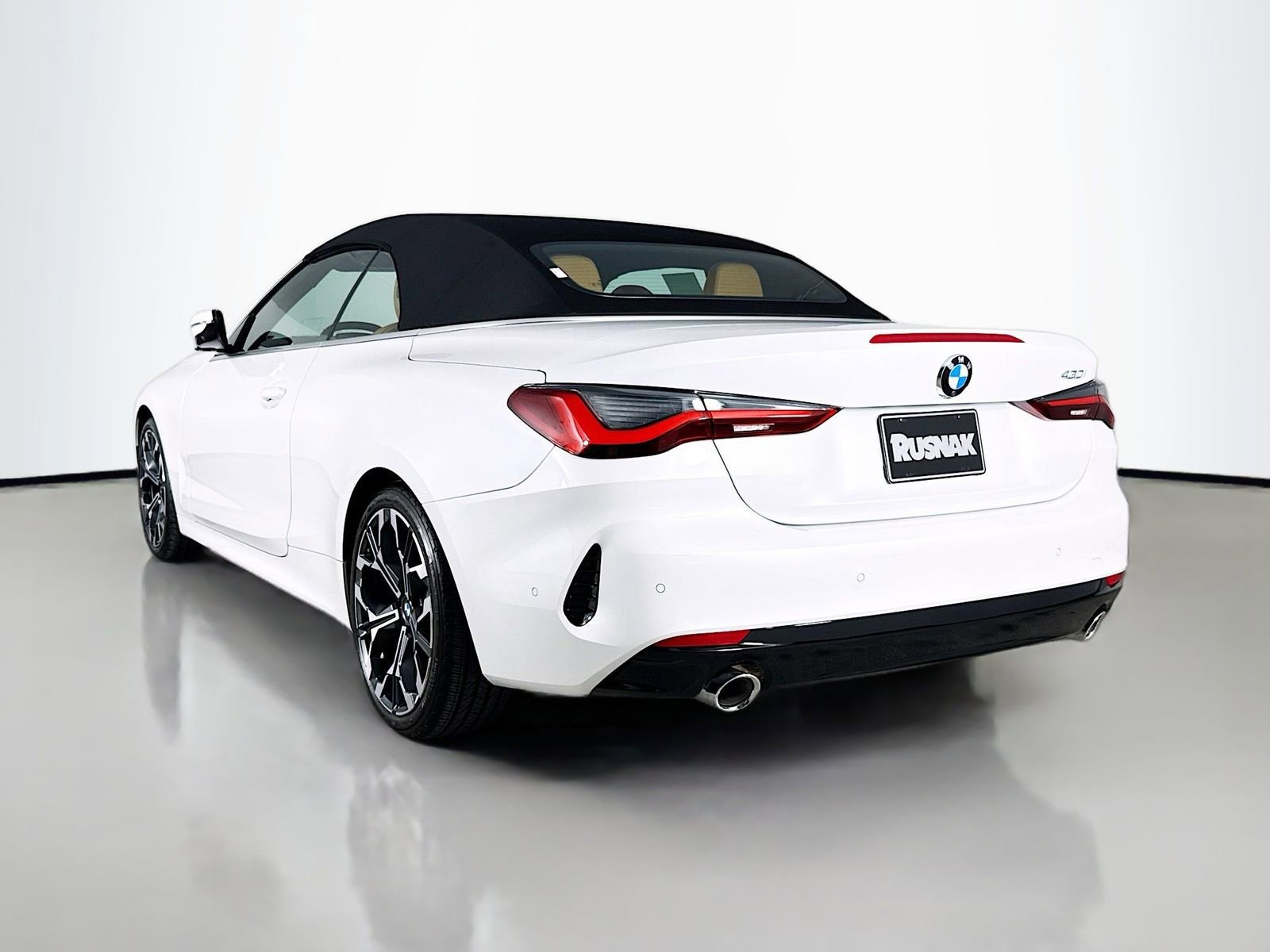 Used 2025 BMW 430i Convertible w/ Convenience Package image 5