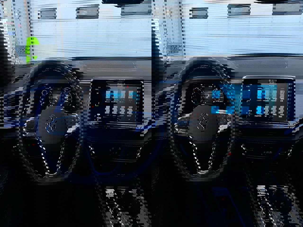 Used 2025 Volkswagen Atlas Cross Sport SE image 14