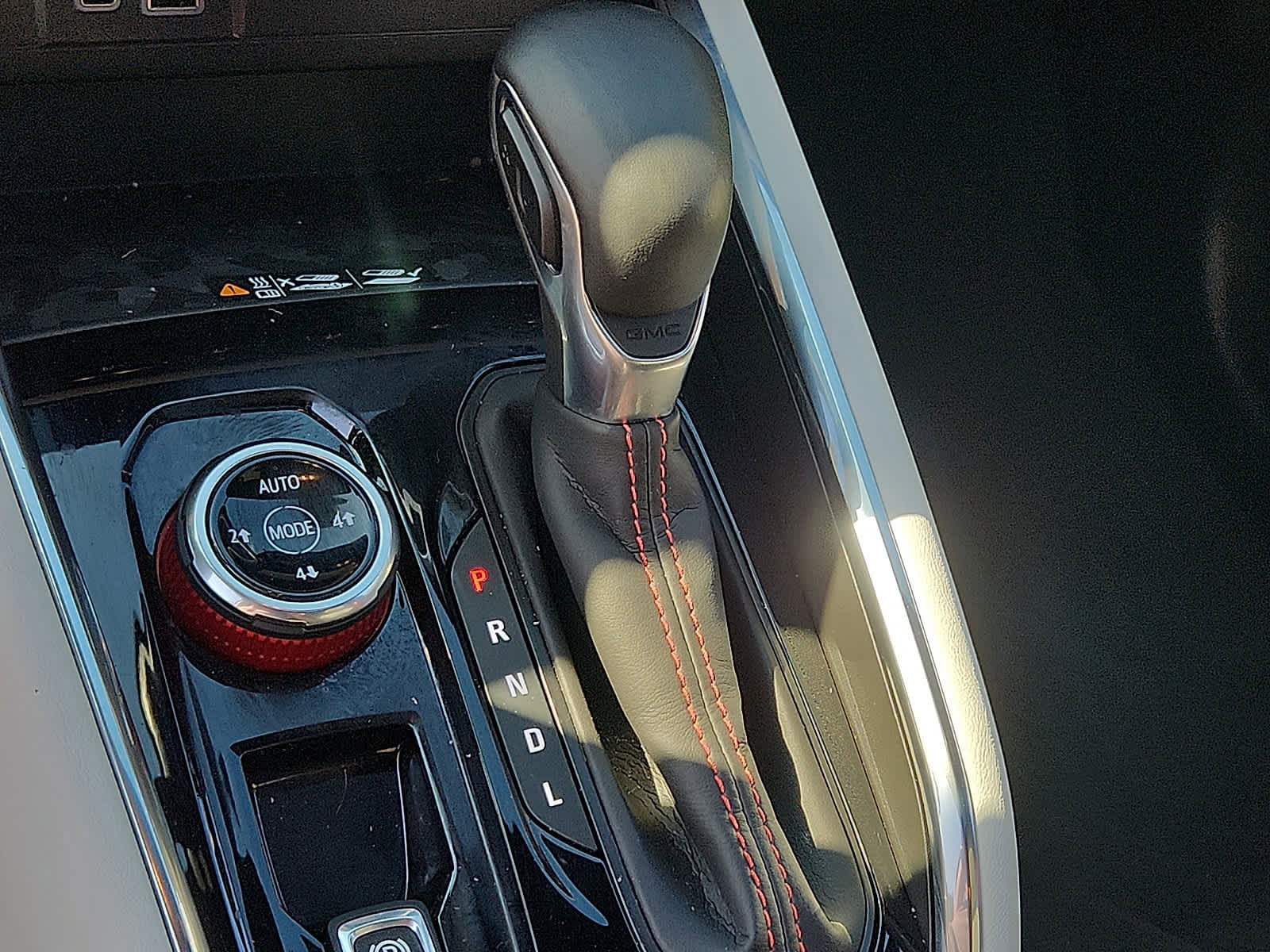 Used 2024 GMC Canyon AT4X image 15