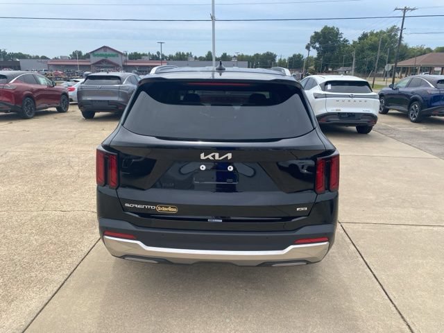 Used 2024 Kia Sorento S AWD/4WD image 5