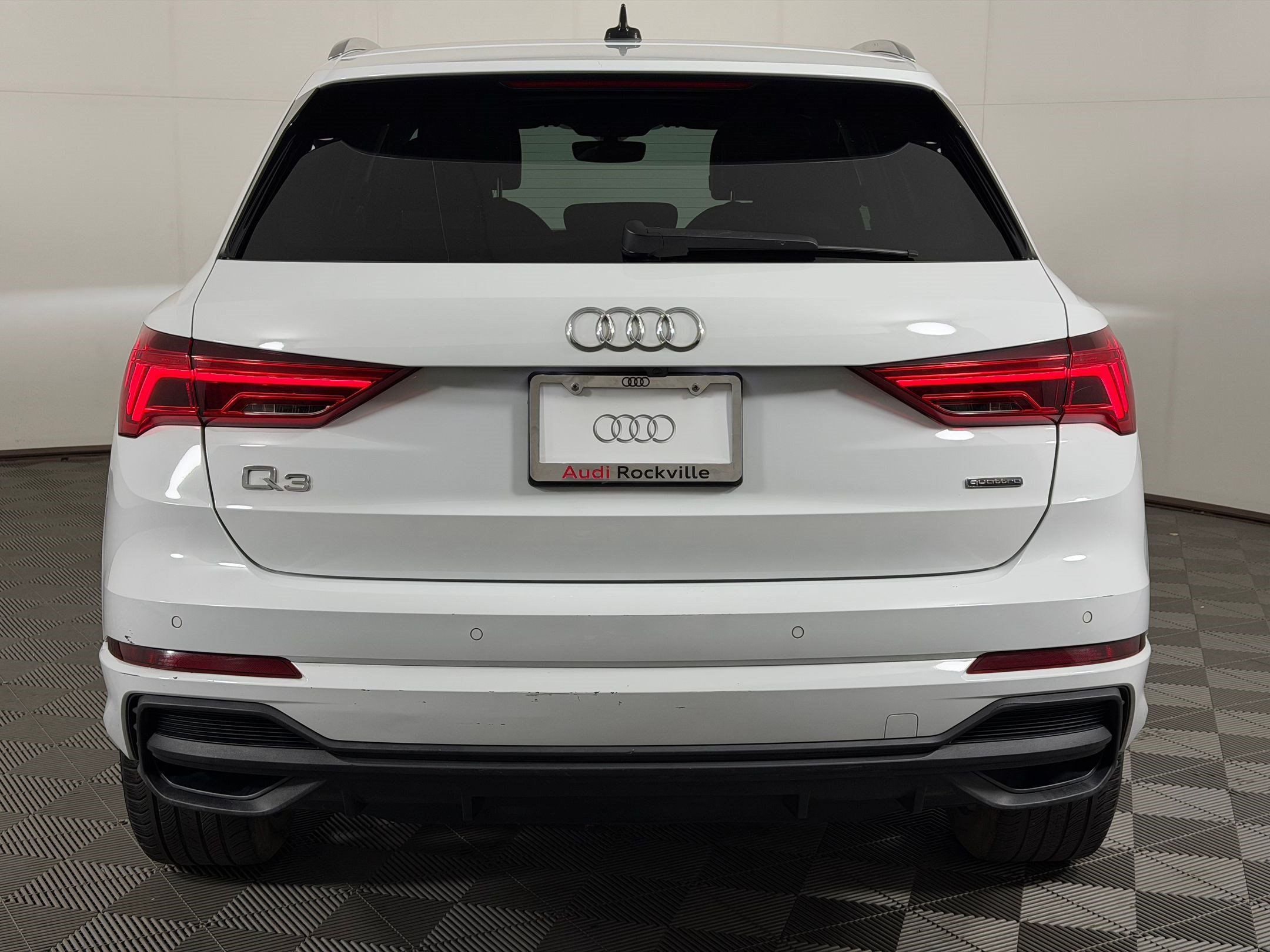 Certified 2023 Audi Q3 2.0T Premium w/ Convenience Package AWD/4WD image 10
