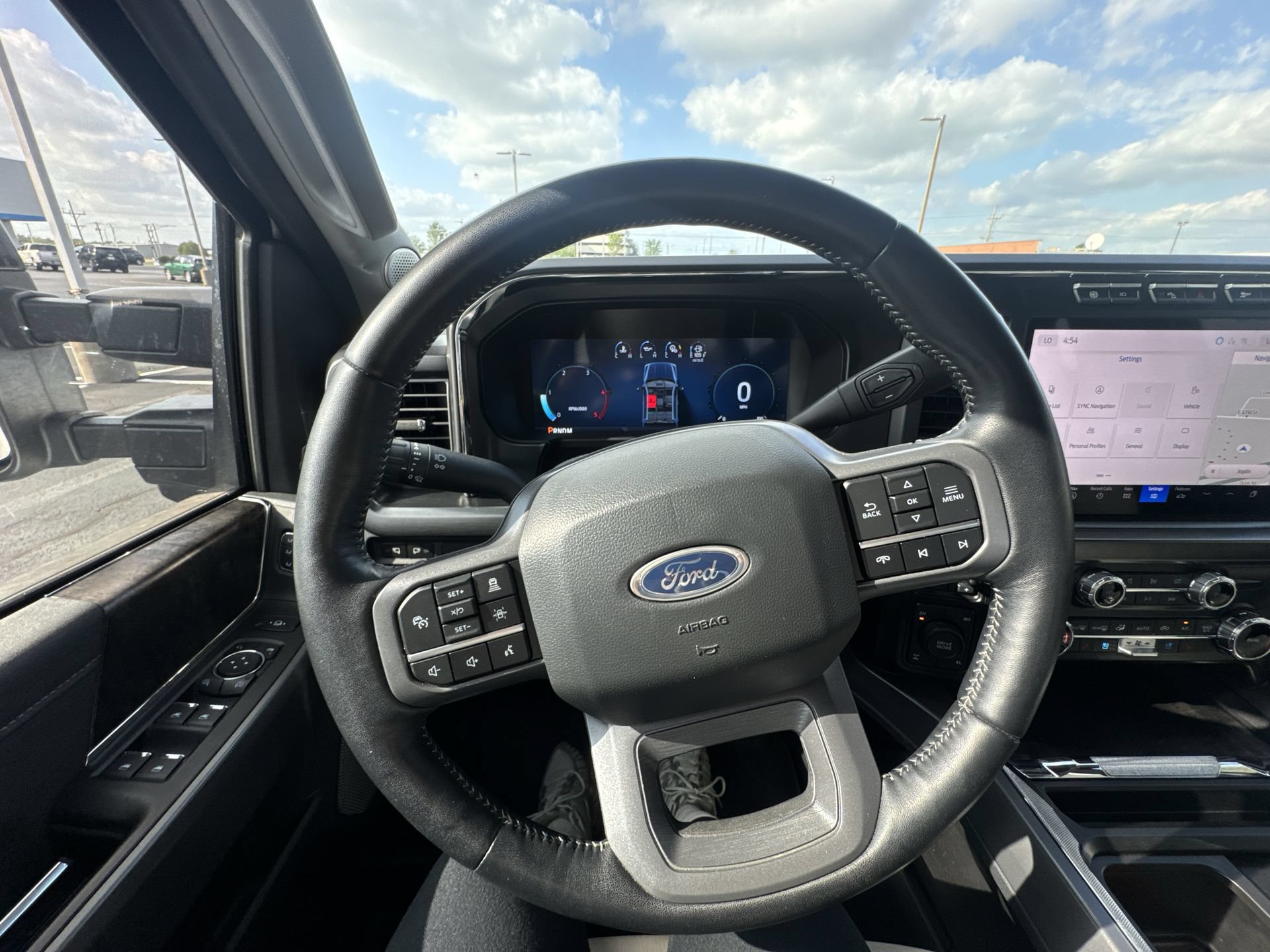Used 2024 Ford F250 Lariat w/ Lariat Ultimate Package AWD/4WD image 14