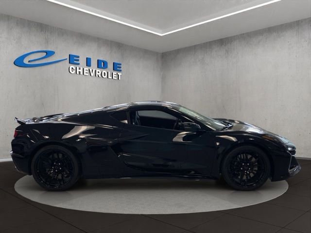 New 2026 Chevrolet Corvette Z06 RWD image 2