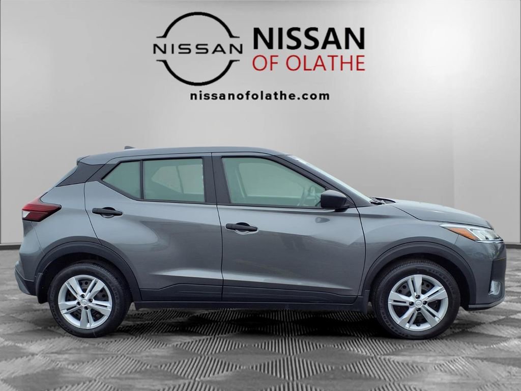 Certified 2025 Nissan Kicks Play S image 27