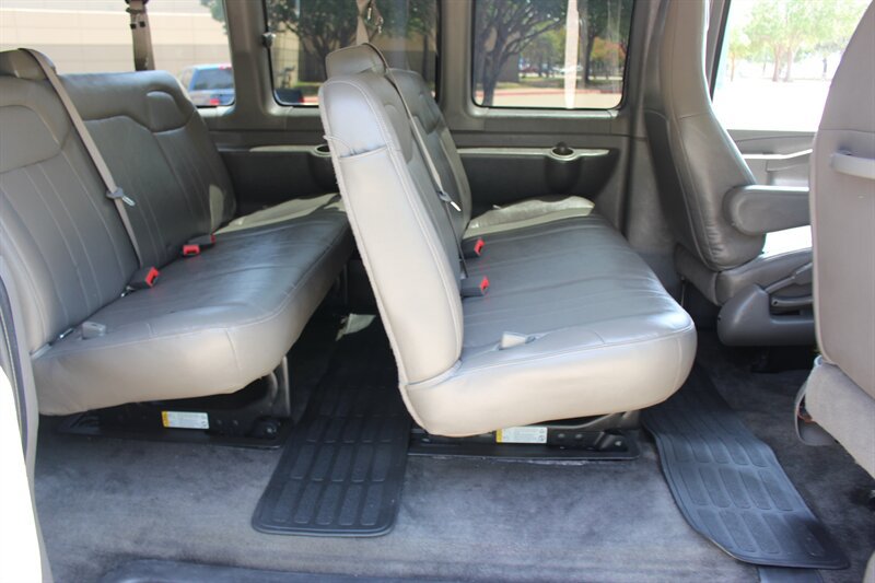 Used 2016 Chevrolet Express 3500 LT w/ LT Preferred Equipment Group RWD image 14