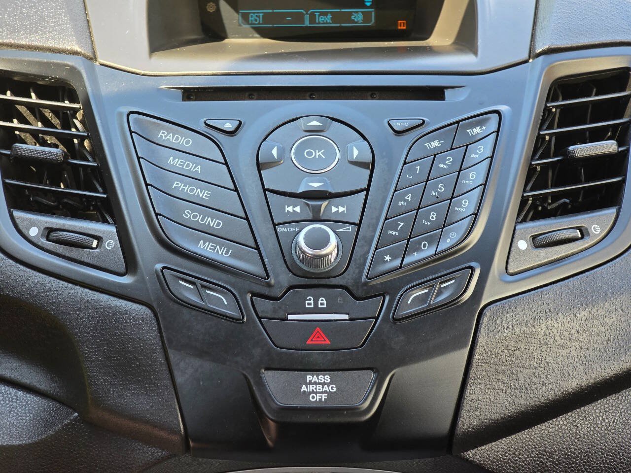Used 2017 Ford Fiesta SE FWD image 20