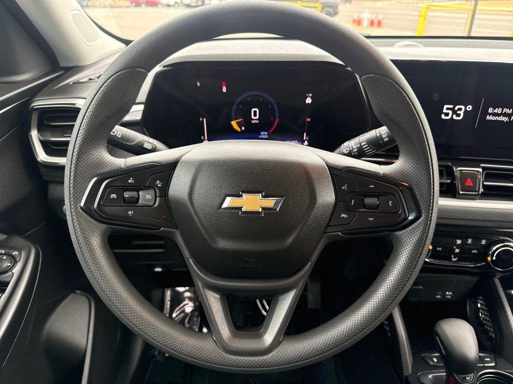 Used 2025 Chevrolet TrailBlazer LT w/ Driver Confidence Package image 14