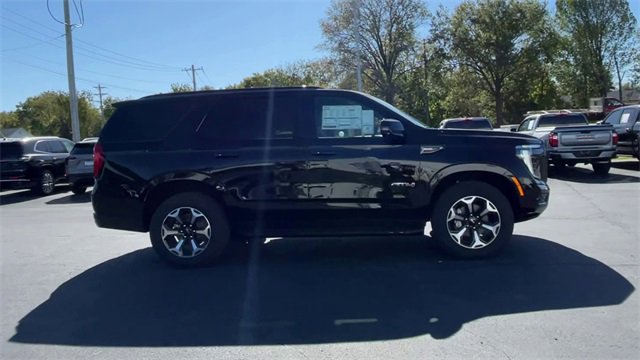 New 2026 GMC Yukon AT4 image 9