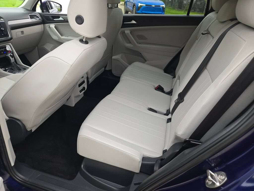 Used 2022 Volkswagen Tiguan SE AWD/4WD image 20