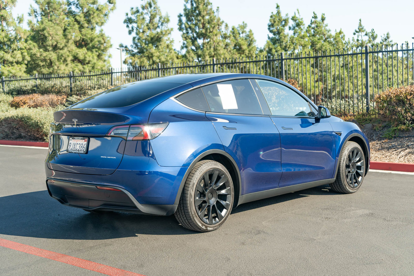 Used 2023 Tesla Model Y Long Range AWD/4WD image 9