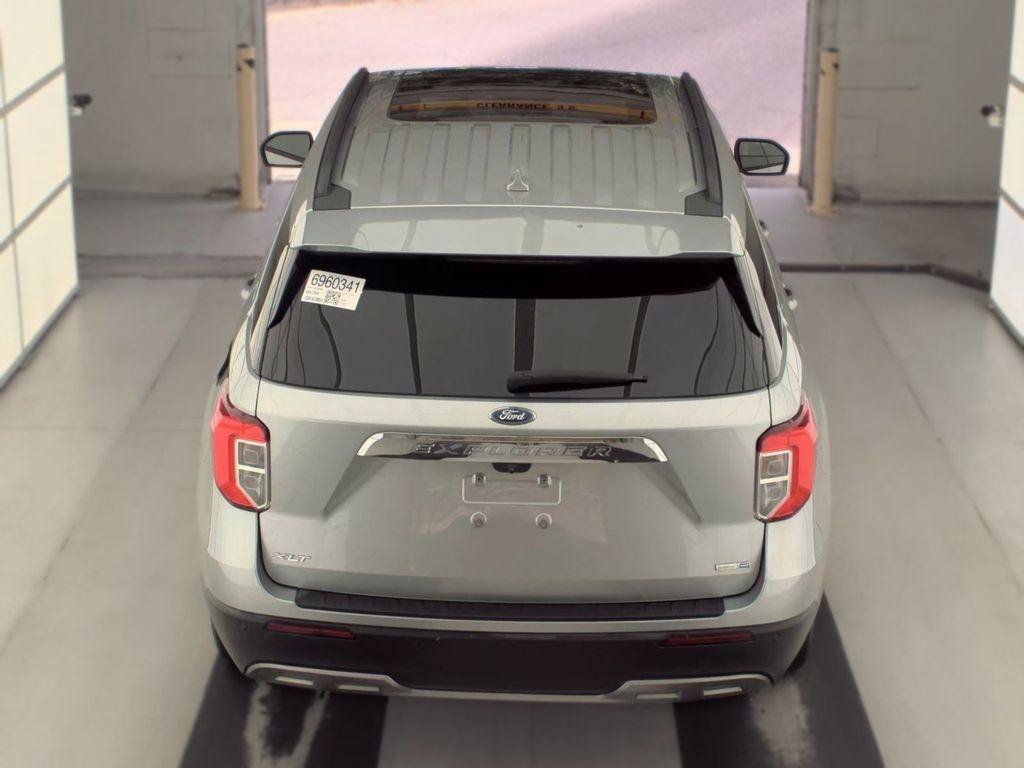 Used 2020 Ford Explorer XLT w/ Equipment Group 202A AWD/4WD image 6