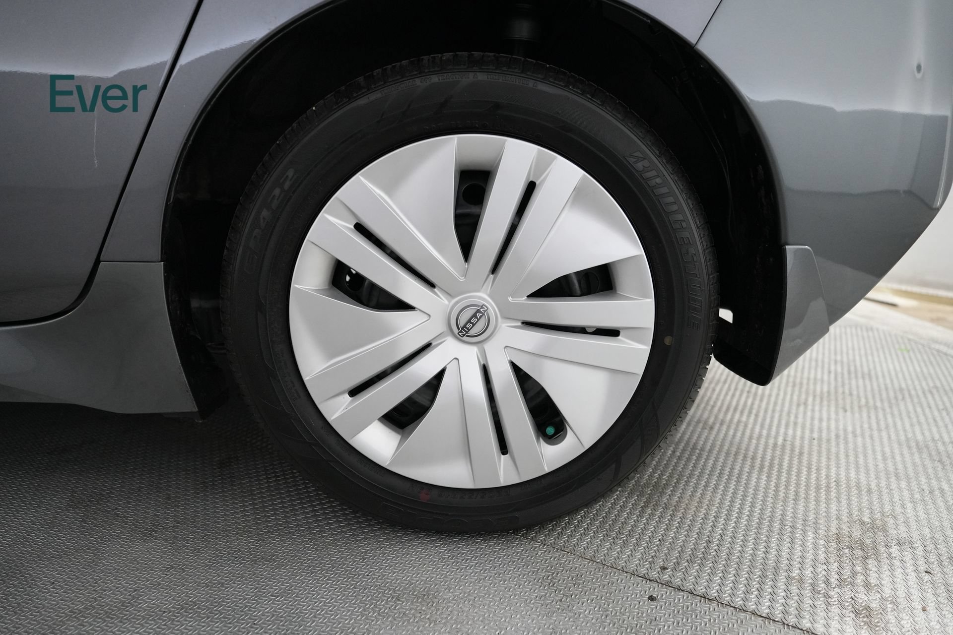 Used 2025 Nissan Leaf S FWD image 9