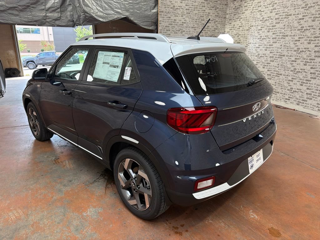 New 2026 Hyundai Venue SEL FWD image 5