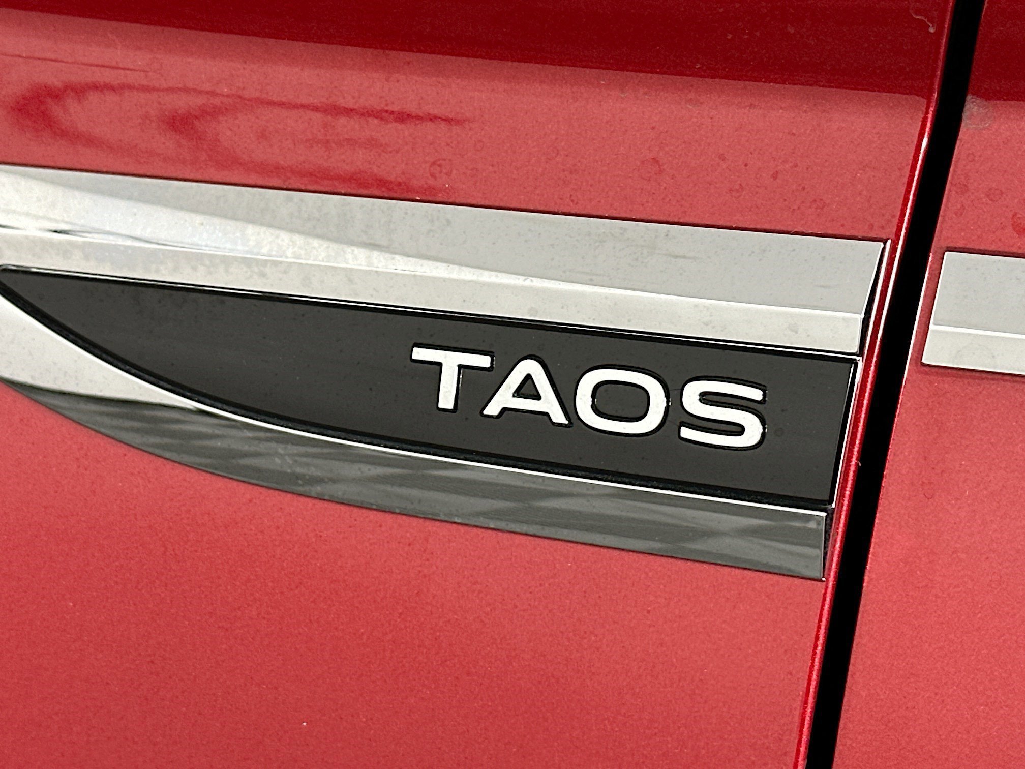 Used 2023 Volkswagen Taos SEL image 37