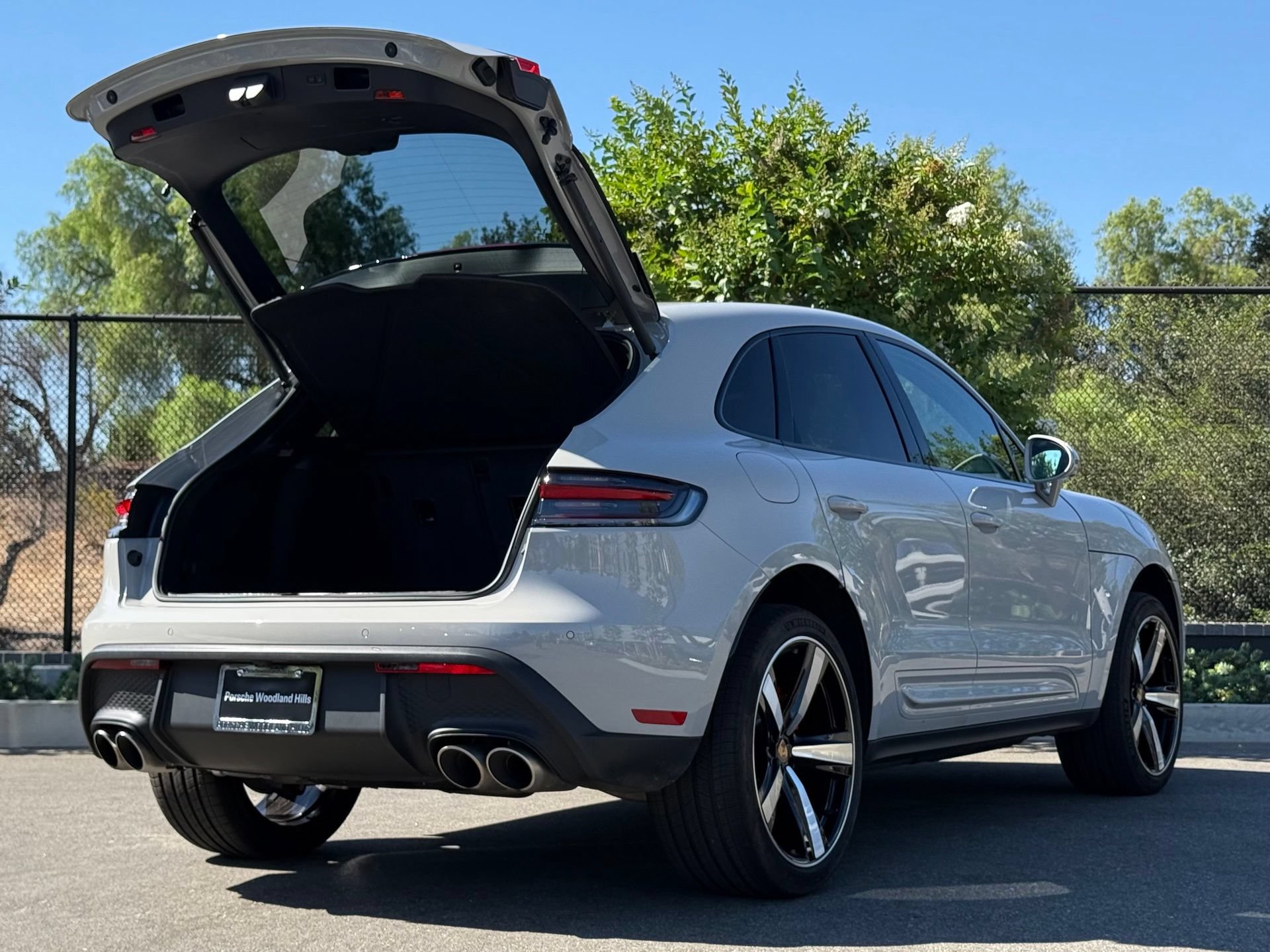 Used 2026 Porsche Macan S AWD/4WD image 31