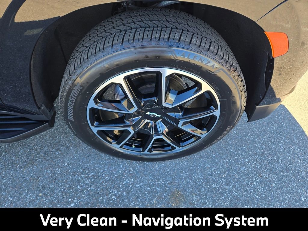 Used 2022 Chevrolet Tahoe RST w/ Luxury Package AWD/4WD image 12