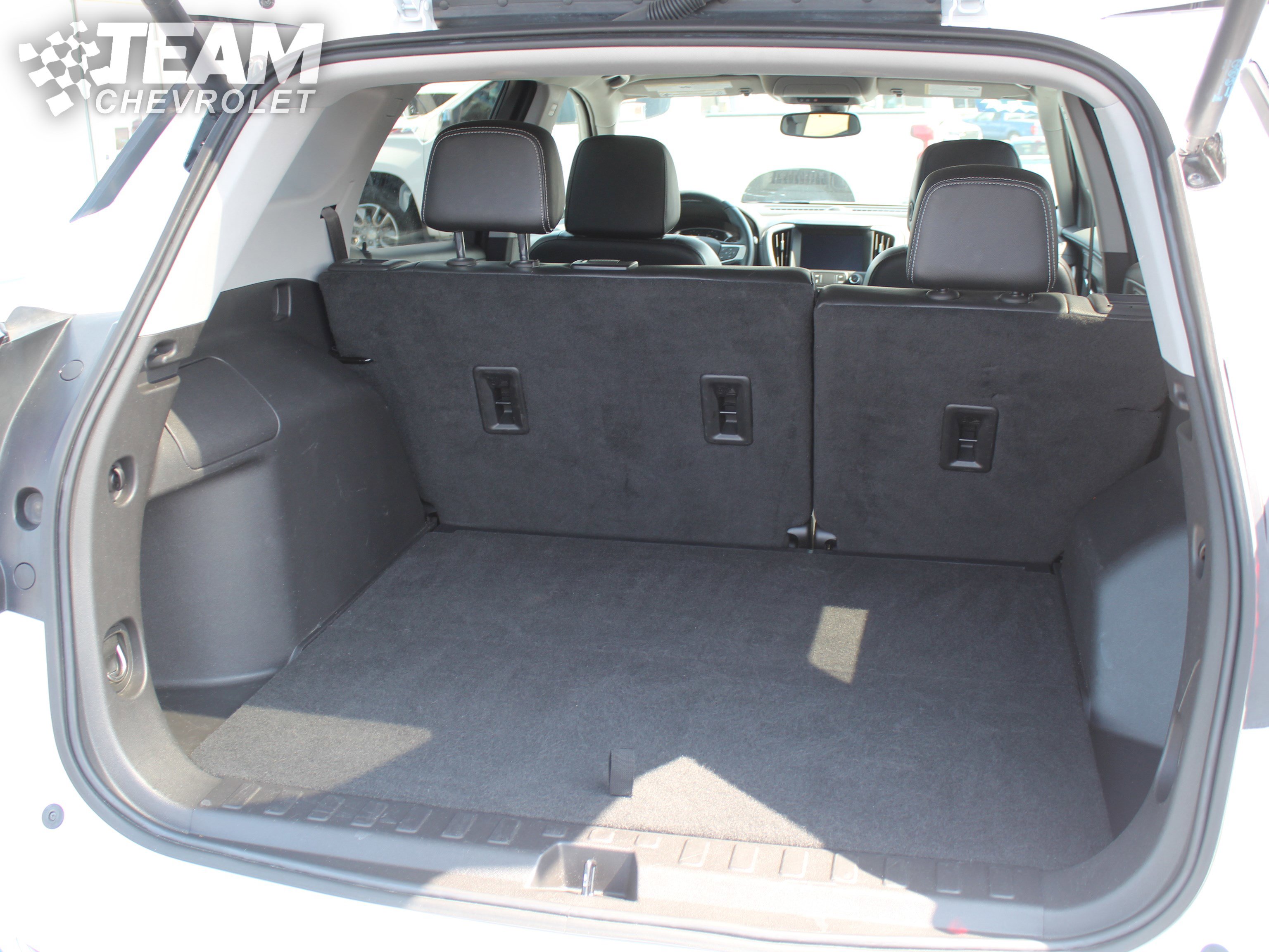 Used 2024 GMC Terrain SLT image 29