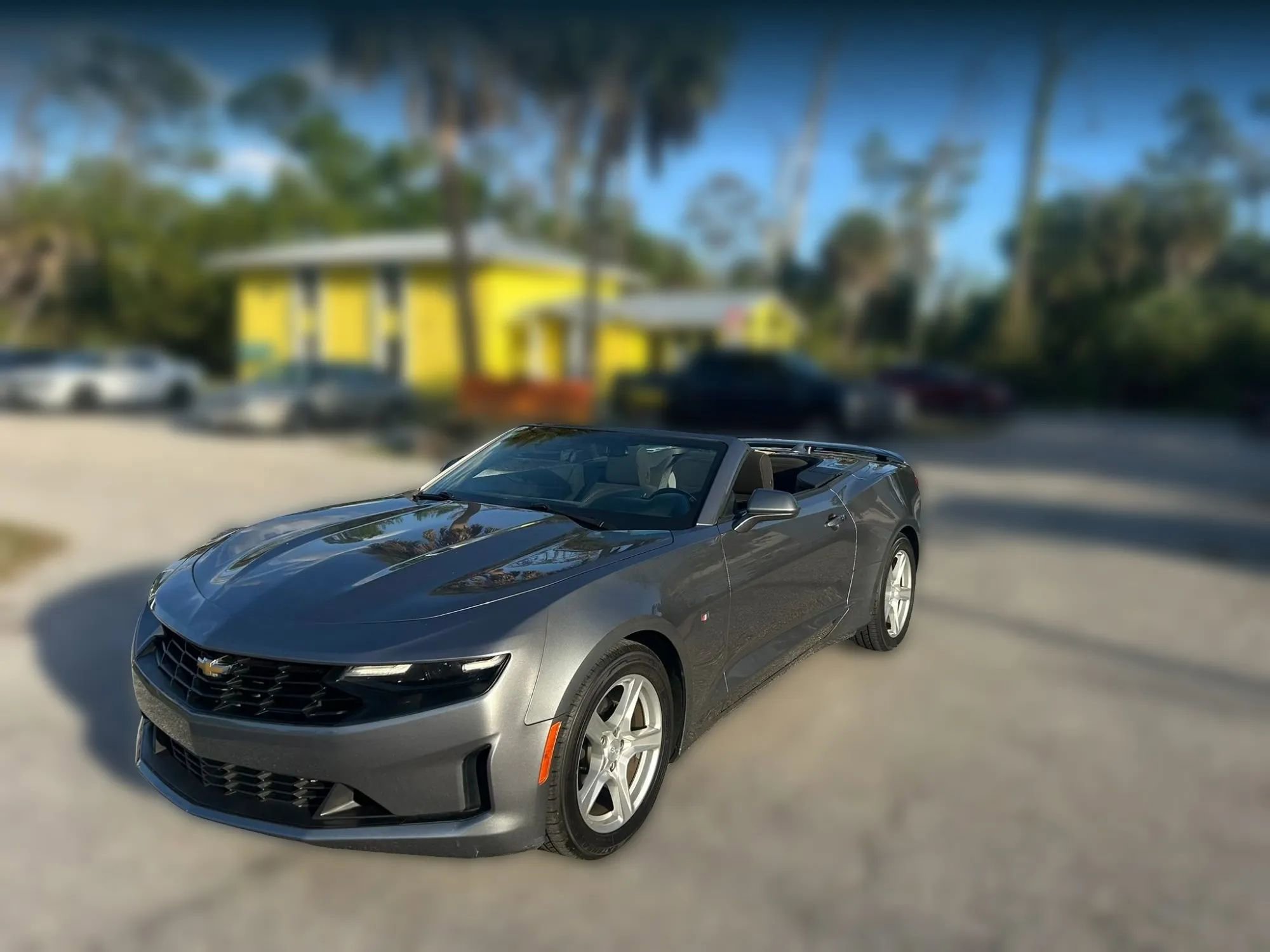 Used 2020 Chevrolet Camaro LT RWD image 2