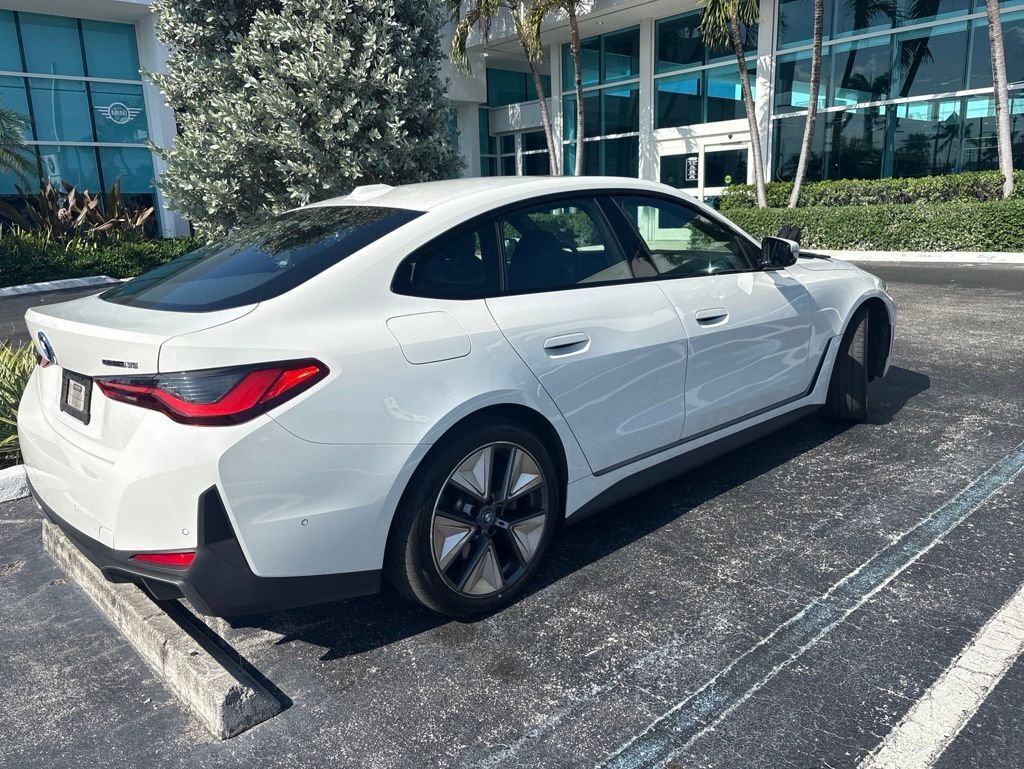 Used 2023 BMW i4 eDrive35 w/ Premium Package RWD image 7