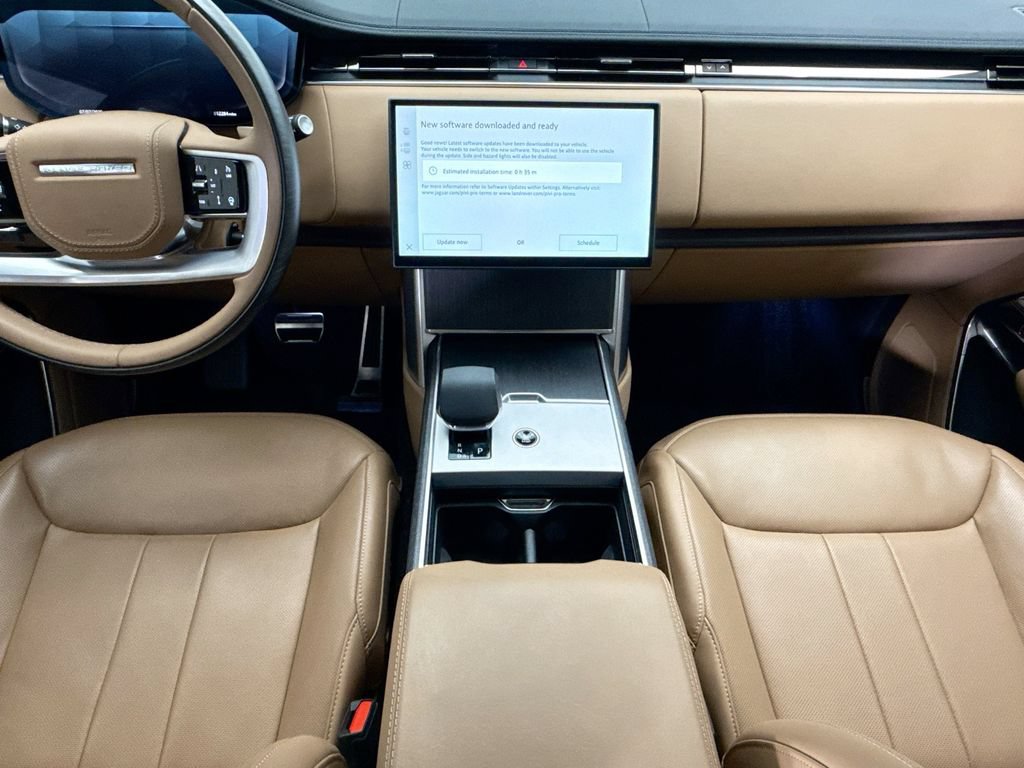 Used 2025 Land Rover Range Rover SE AWD/4WD image 13
