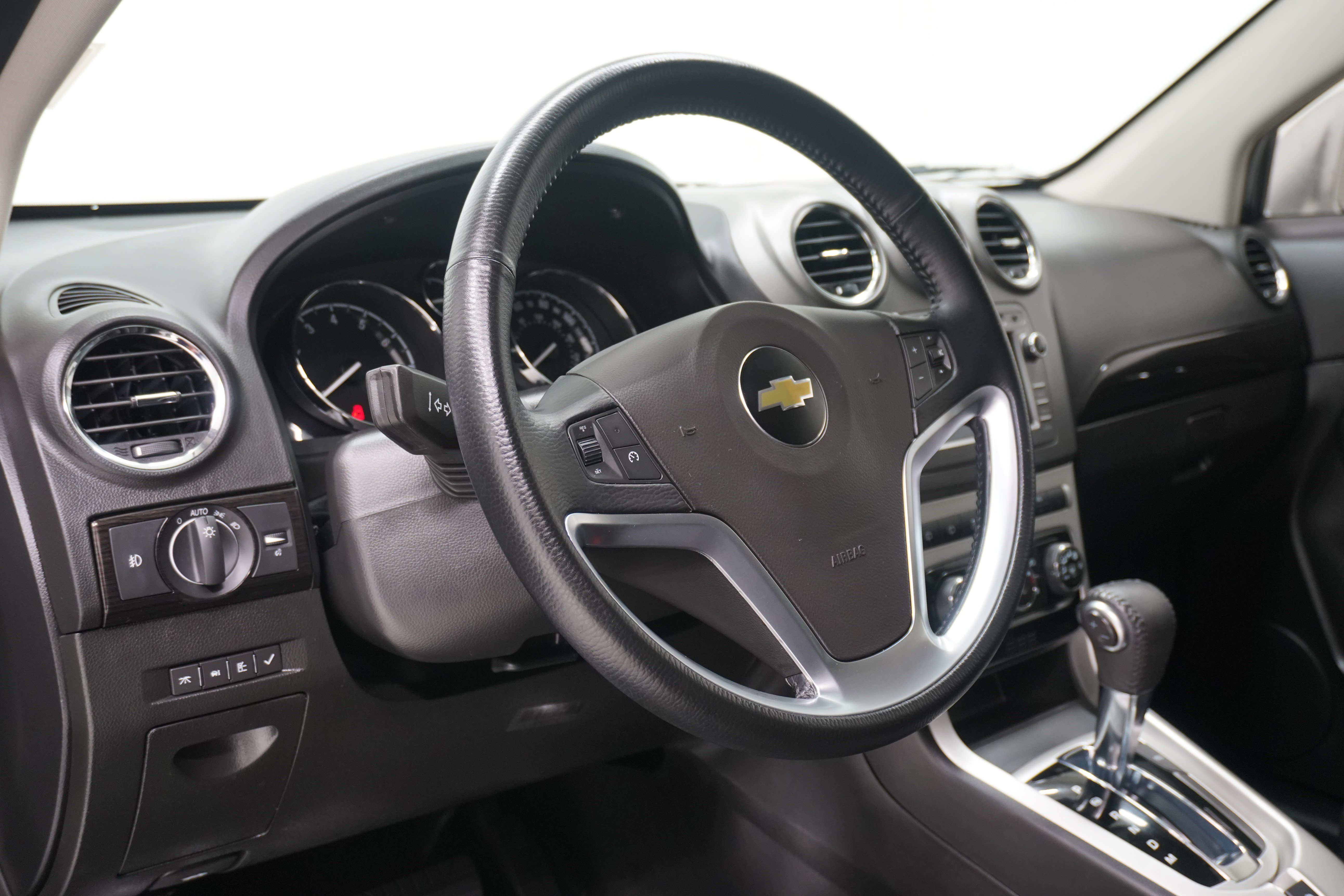 Used 2015 Chevrolet Captiva Sport LT w/ Convenience Package FWD image 10