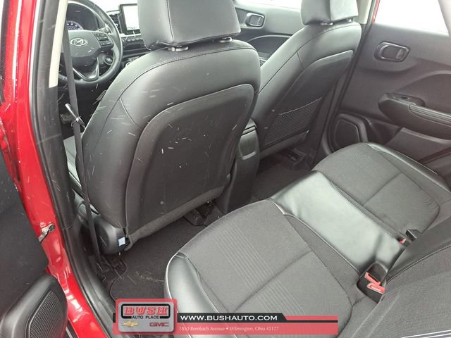 Used 2022 Hyundai Venue Limited image 10