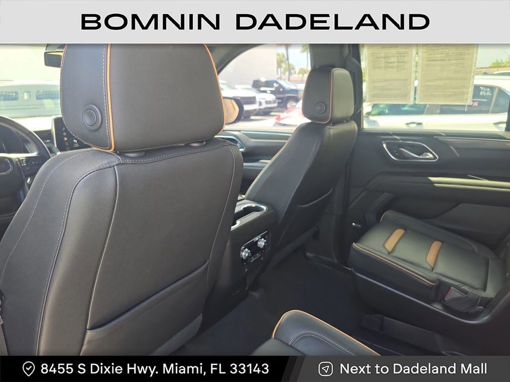 Used 2023 GMC Yukon AT4 w/ Technology Package image 10