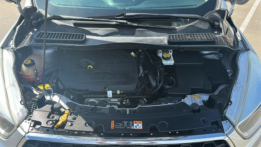 Used 2018 Ford Escape SE w/ SE Sync 3 Package FWD image 3