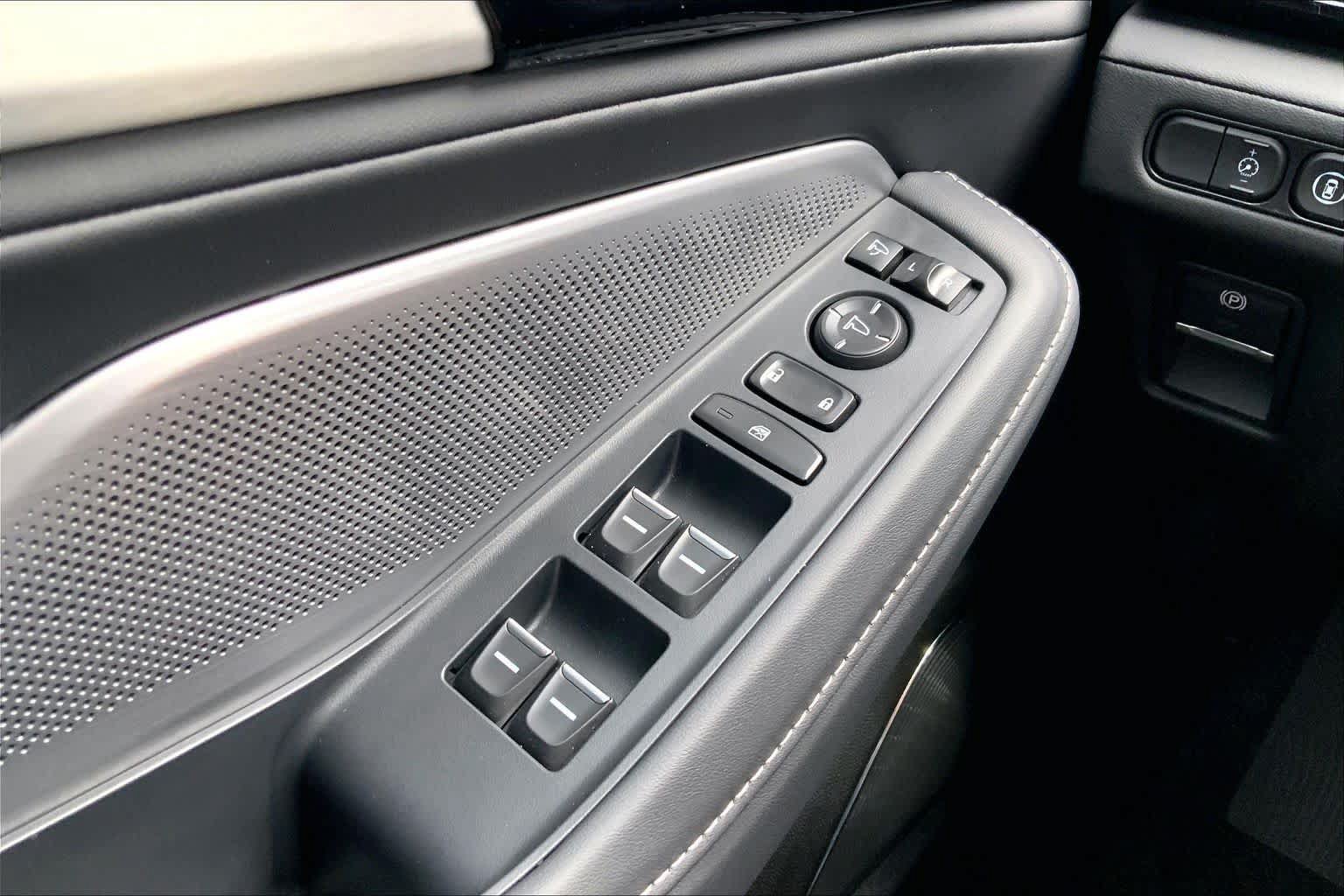 Used 2026 Acura MDX SH-AWD w/ Technology Package image 34