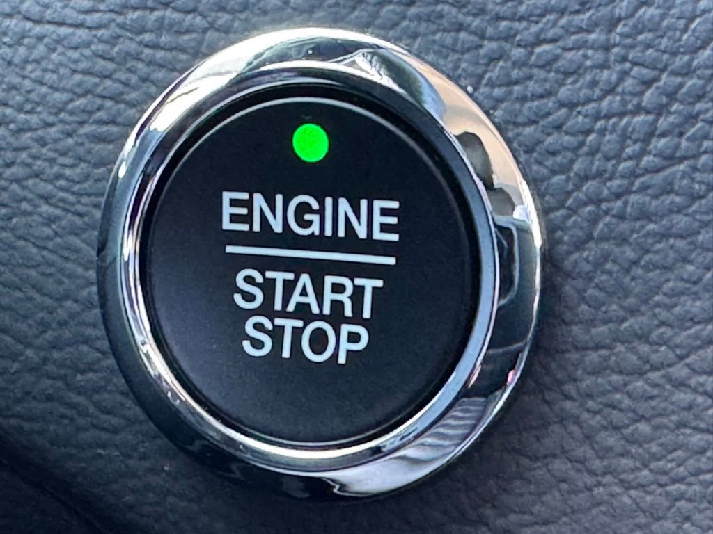 Used 2022 Ford Edge SEL w/ Convenience Package image 12