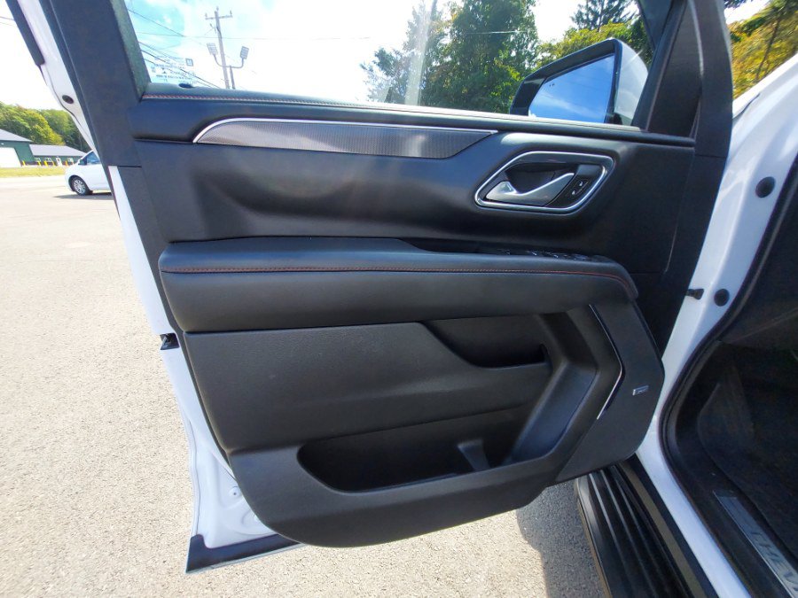 Used 2022 Chevrolet Tahoe RST w/ Luxury Package AWD/4WD image 8
