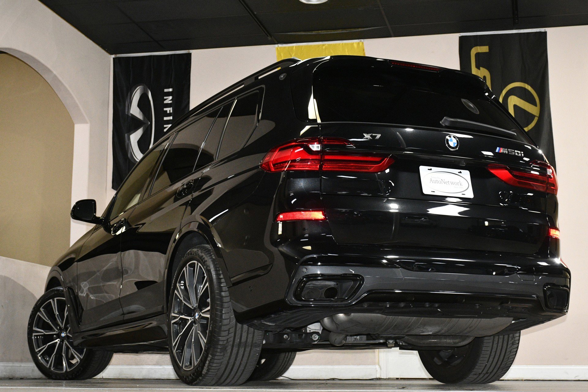 Used 2022 BMW X7 M50i w/ Luxury Seating Package image 86
