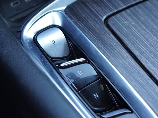 Used 2023 Buick Enclave Avenir w/ Avenir Technology Package image 33