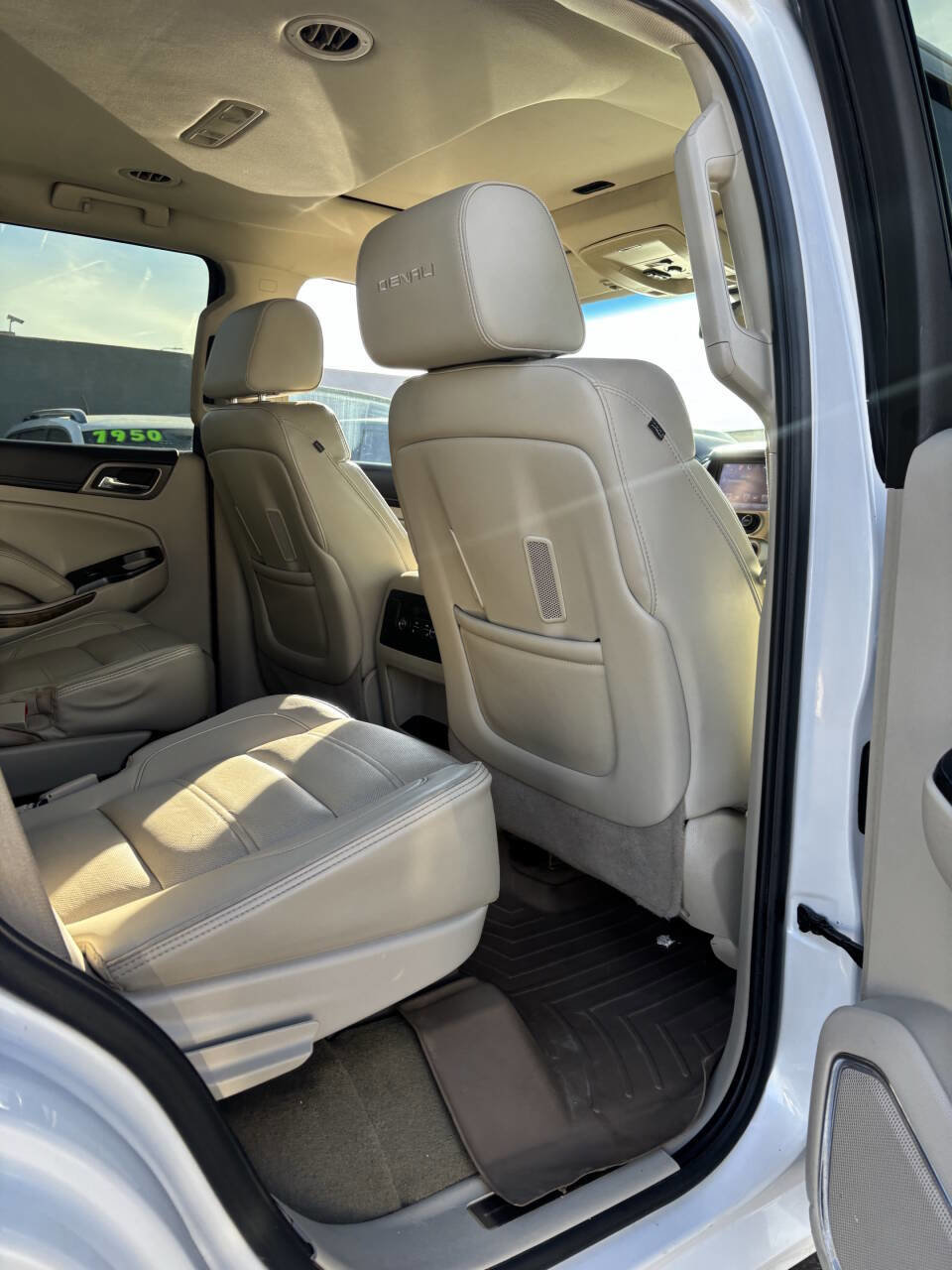 Used 2016 GMC Yukon SLE w/ Convenience Package image 9