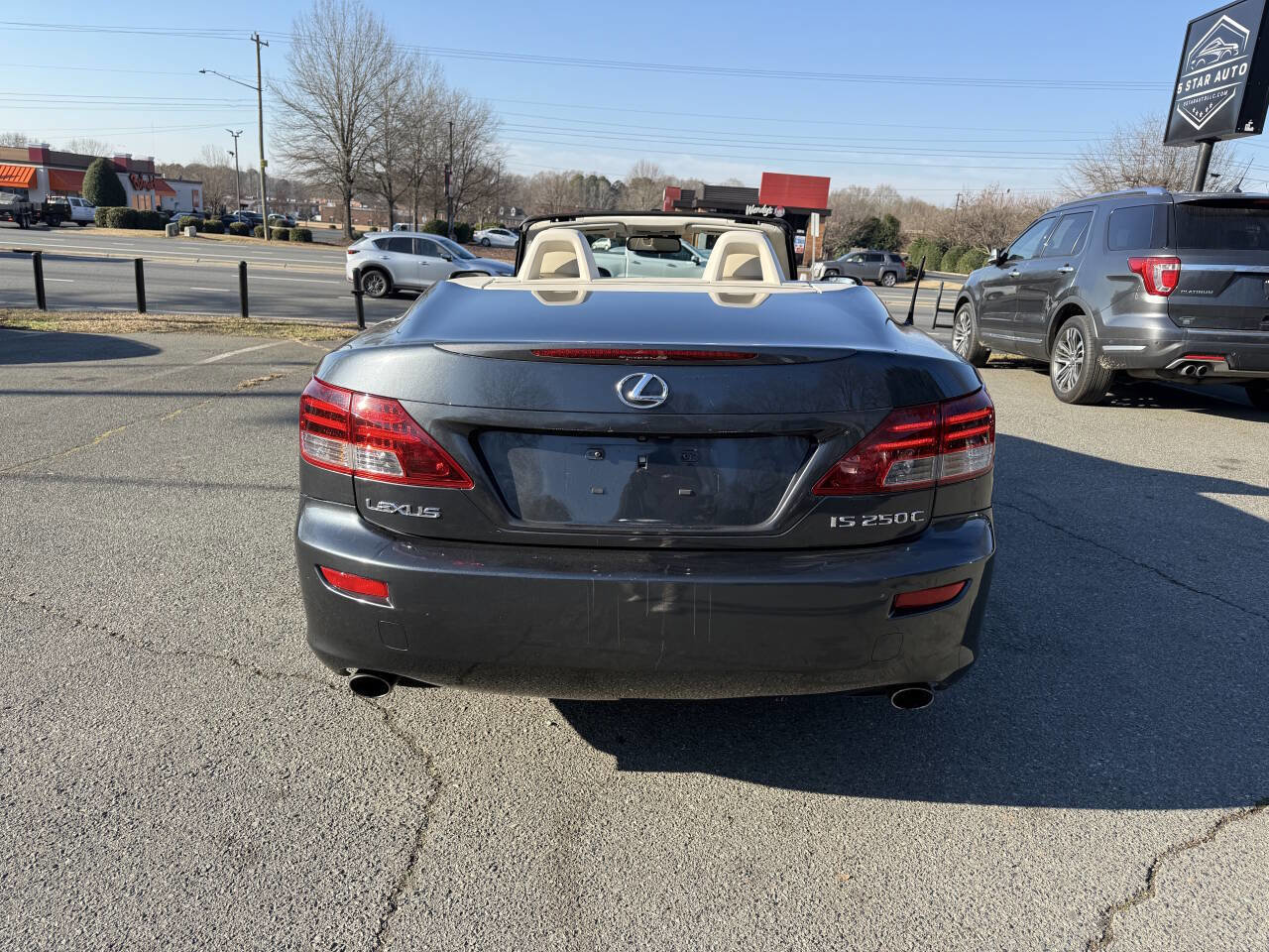 Used 2010 Lexus IS 250C image 7