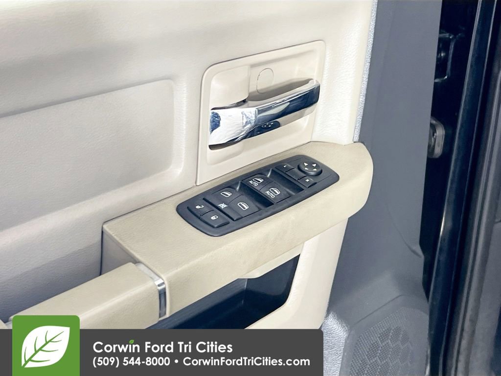 Used 2012 RAM 1500 Classic SLT w/ SLT Plus D￩cor Group AWD/4WD image 12