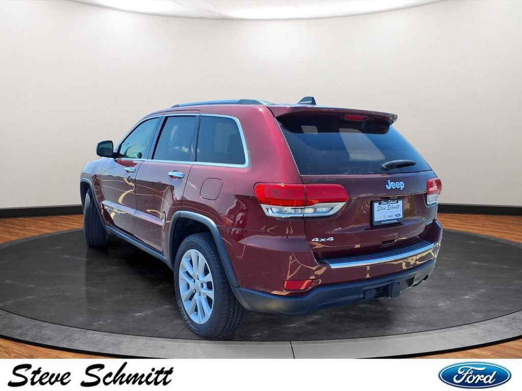 Used 2017 Jeep Grand Cherokee Limited w/ Trailer Tow Group IV AWD/4WD image 3