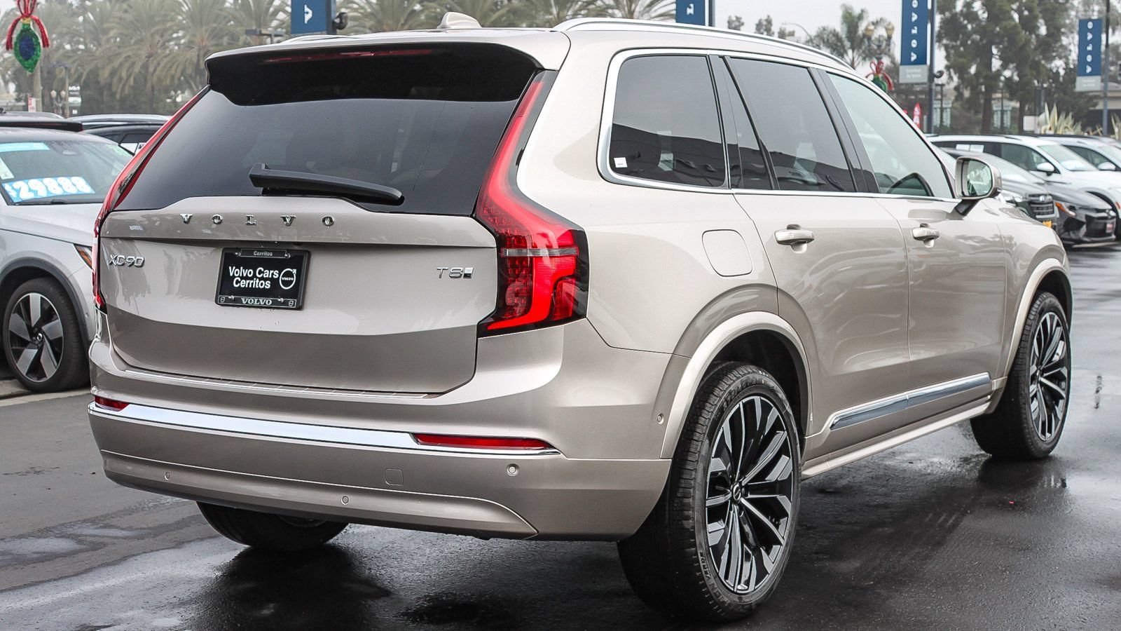 New 2026 Volvo XC90 T8 Plus w/ Protection Package Premier AWD/4WD image 6