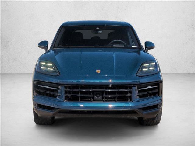 Used 2024 Porsche Cayenne S AWD/4WD image 2