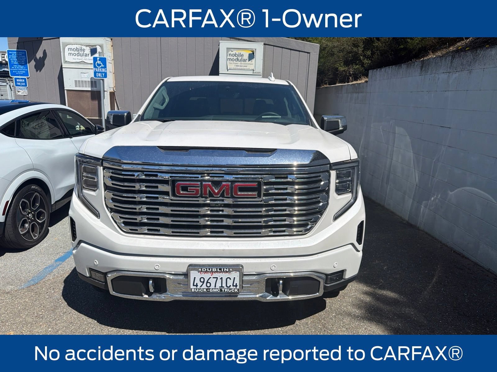 Used 2024 GMC Sierra 1500 Denali w/ Denali Reserve Package AWD/4WD image 2