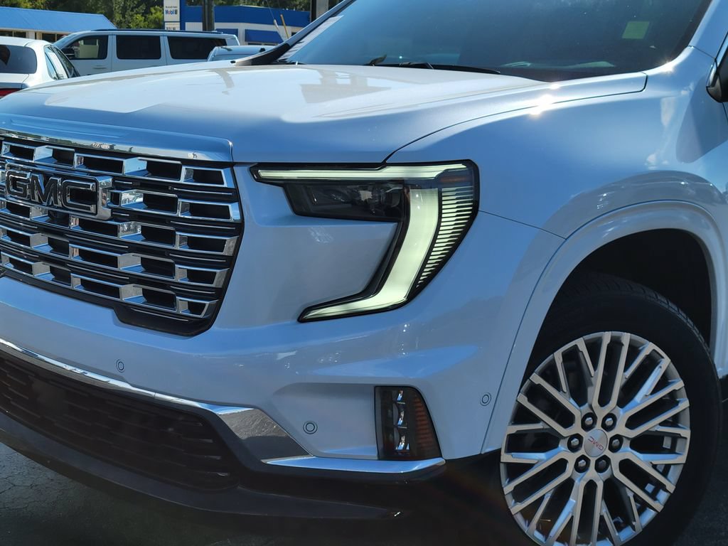 Used 2026 GMC Acadia Denali w/ Super Cruise Package FWD image 10
