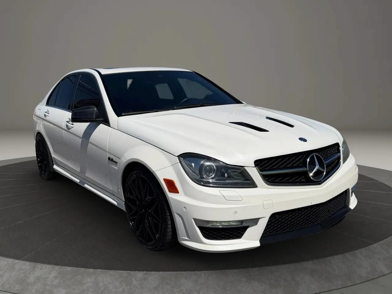 Used 2012 Mercedes-Benz C 63 AMG Sedan image 4