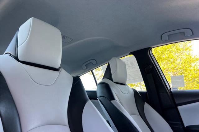Certified 2018 Toyota Prius Prime Advanced FWD image 17